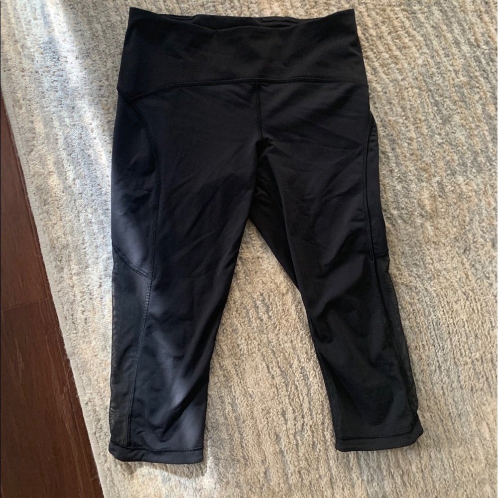 Black leggings capris